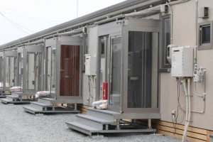 風除室のついた玄関の写真