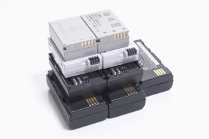 各種リチウムイオン電池の写真