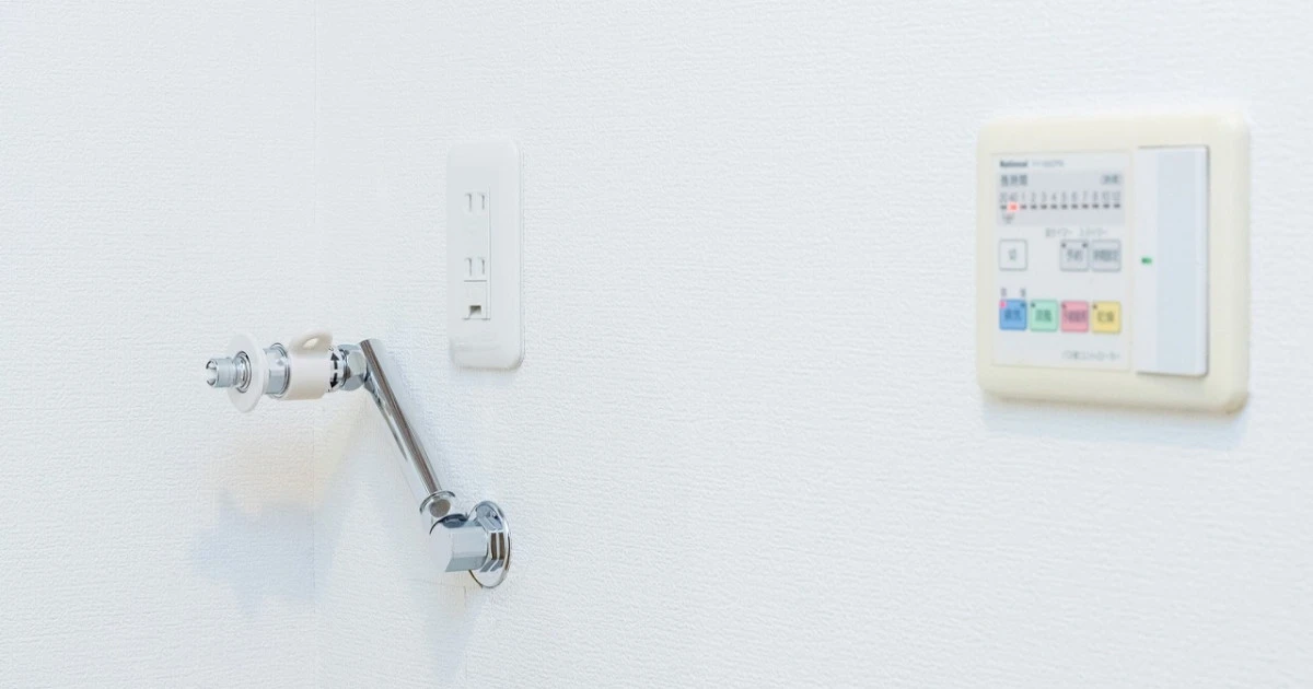 壁ピタ水栓の工事はDIYでできる?作業手順や業者の費用相場などを紹介