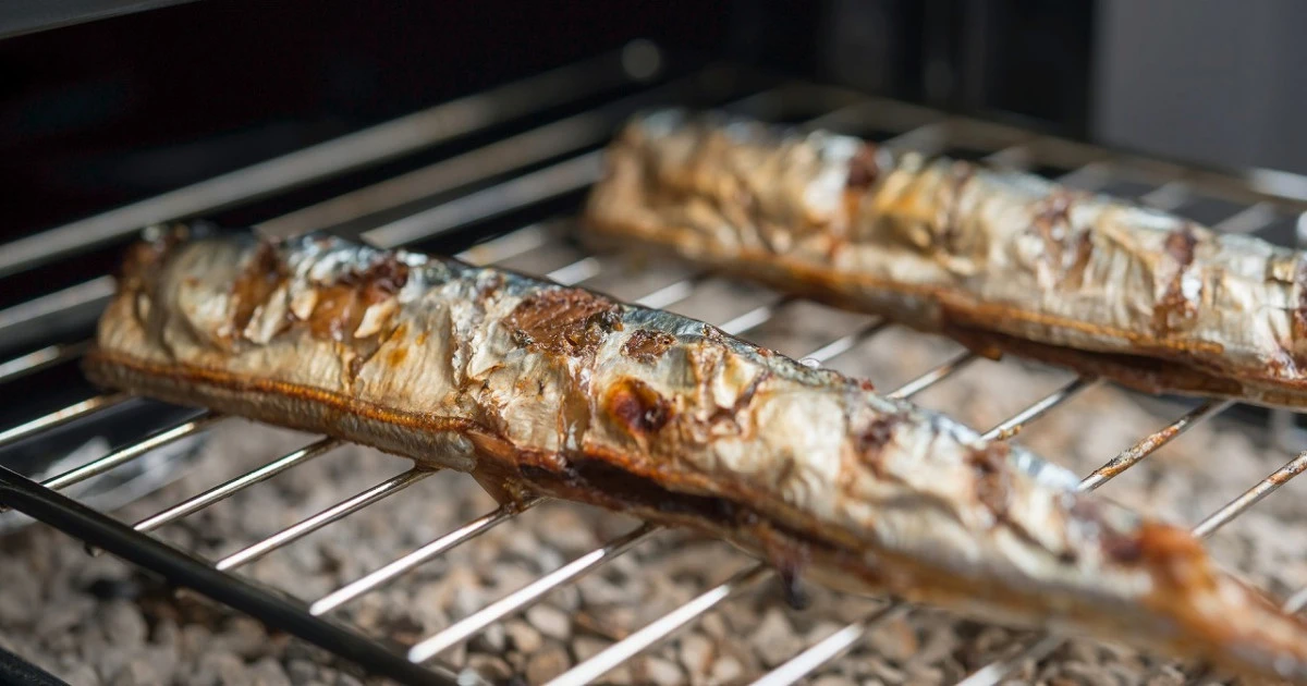 《魚焼きグリルの修理》故障の原因や対処法、修理費用の相場などをご紹介!