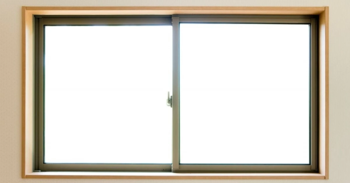 古い窓枠リフォームの費用相場は？補助金と費用を抑えるポイントを解説