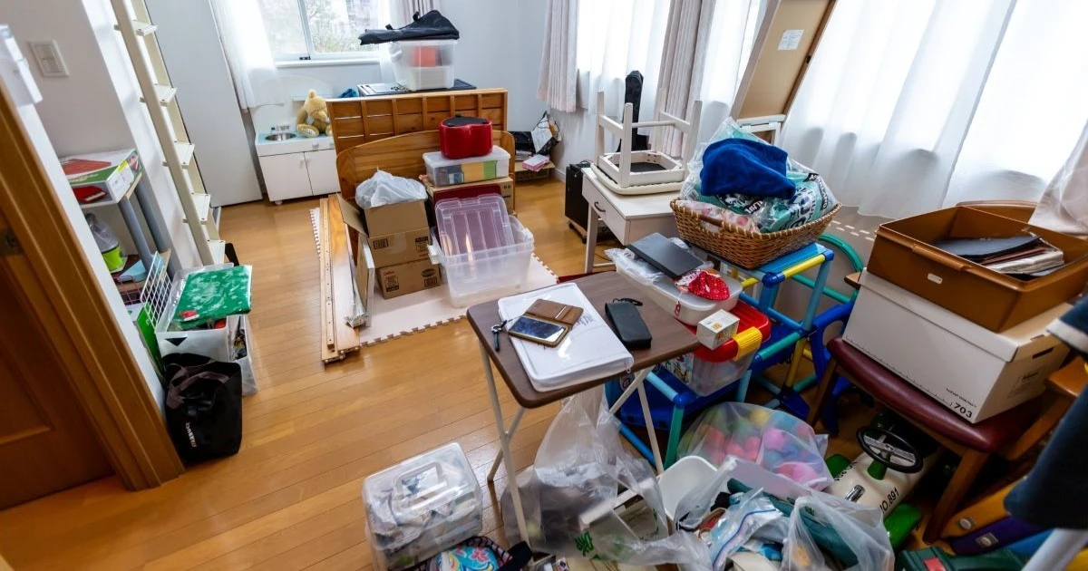 物が多すぎる部屋の片付け方！挫折しにくい基本の手順とNG行動を解説