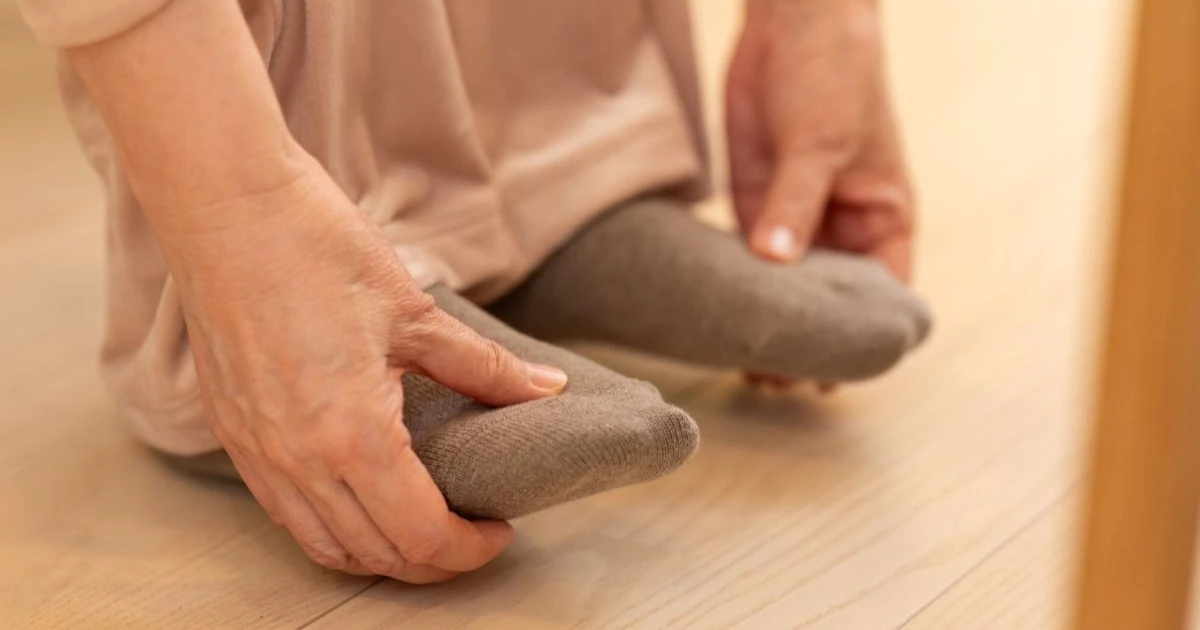 フローリングの寒さ対策｜原因から手軽な工夫・断熱リフォームまで解説