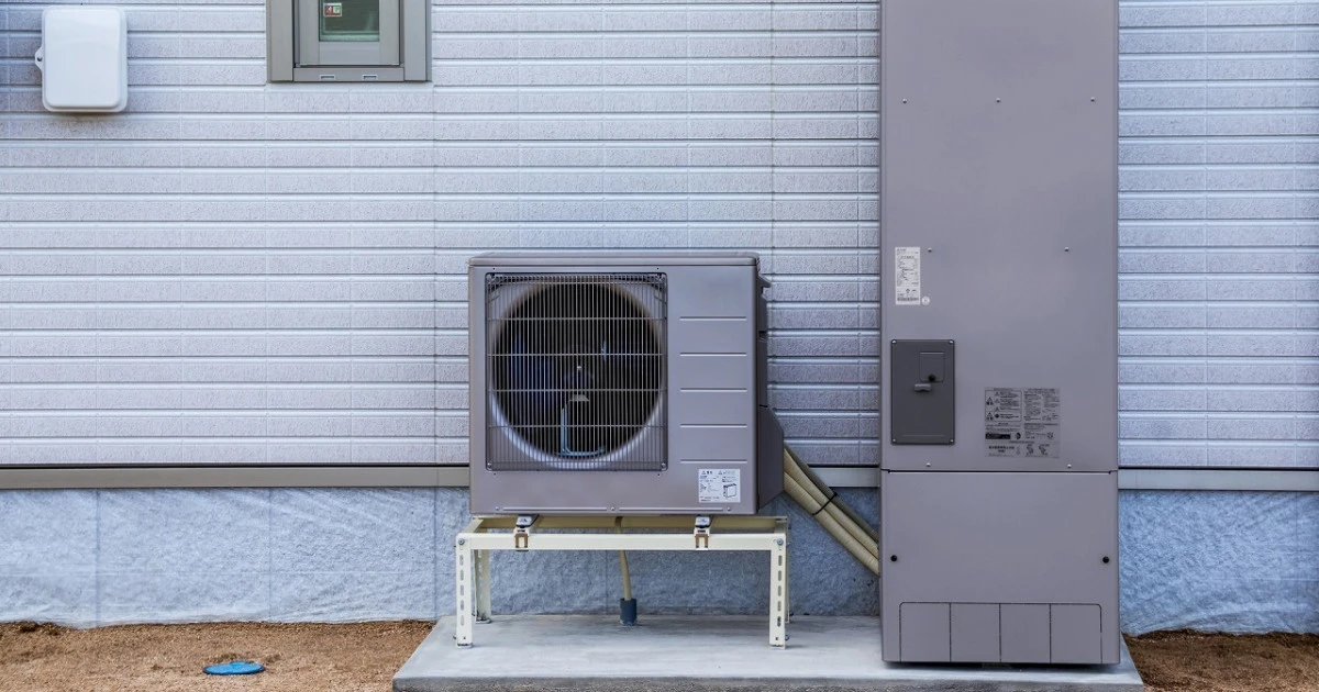 給湯器から煙がでてる!原因や対処法、防止法などについて解説します