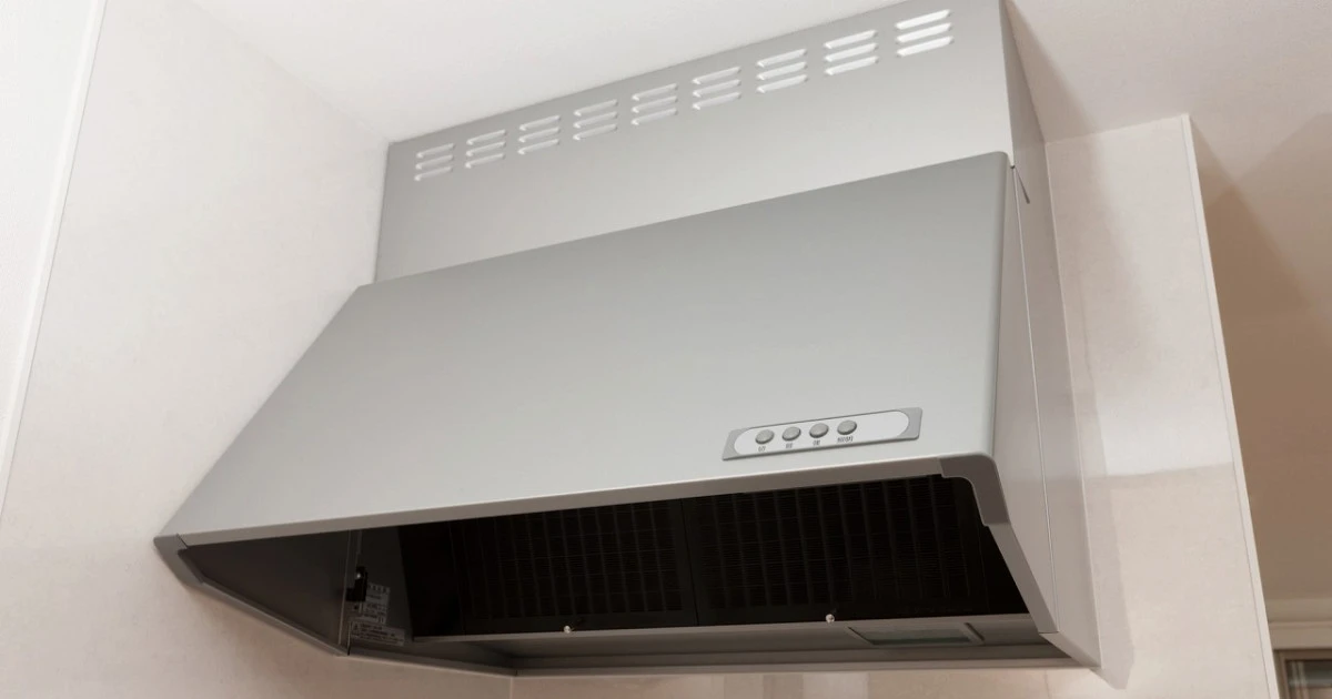 《換気扇の臭いトラブル》原因や対処法をご紹介します!