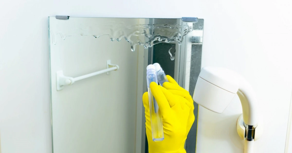 【曇り止め・水垢対策など】鏡のコーティングを行うメリットや手順をご紹介します!