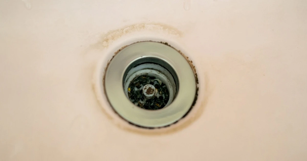 洗面所の排水溝掃除方法｜汚れの原因と詰まりを防ぐ対処法