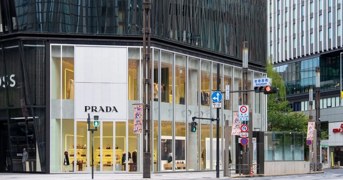 プラダ（PRADA）の買取価格はいくら？高く売るコツと注意点を解説