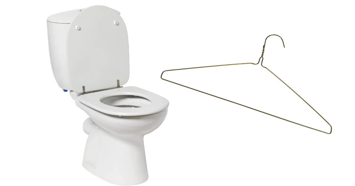 トイレの詰まりはハンガーで直るの？悪化させない注意点も紹介