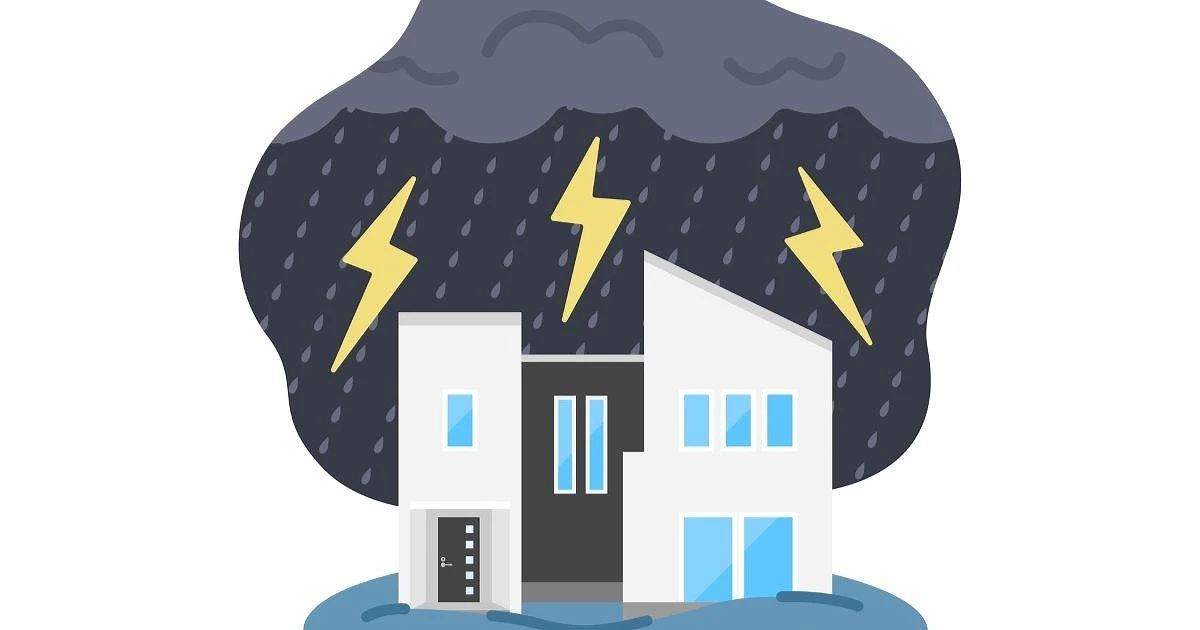 雷が家に落ちる確率は?人・車・建物への影響と正しい対策を解説