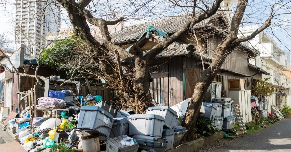ゴミ屋敷の片付け費用相場はいくら？料金表と内訳・安くする方法を解説