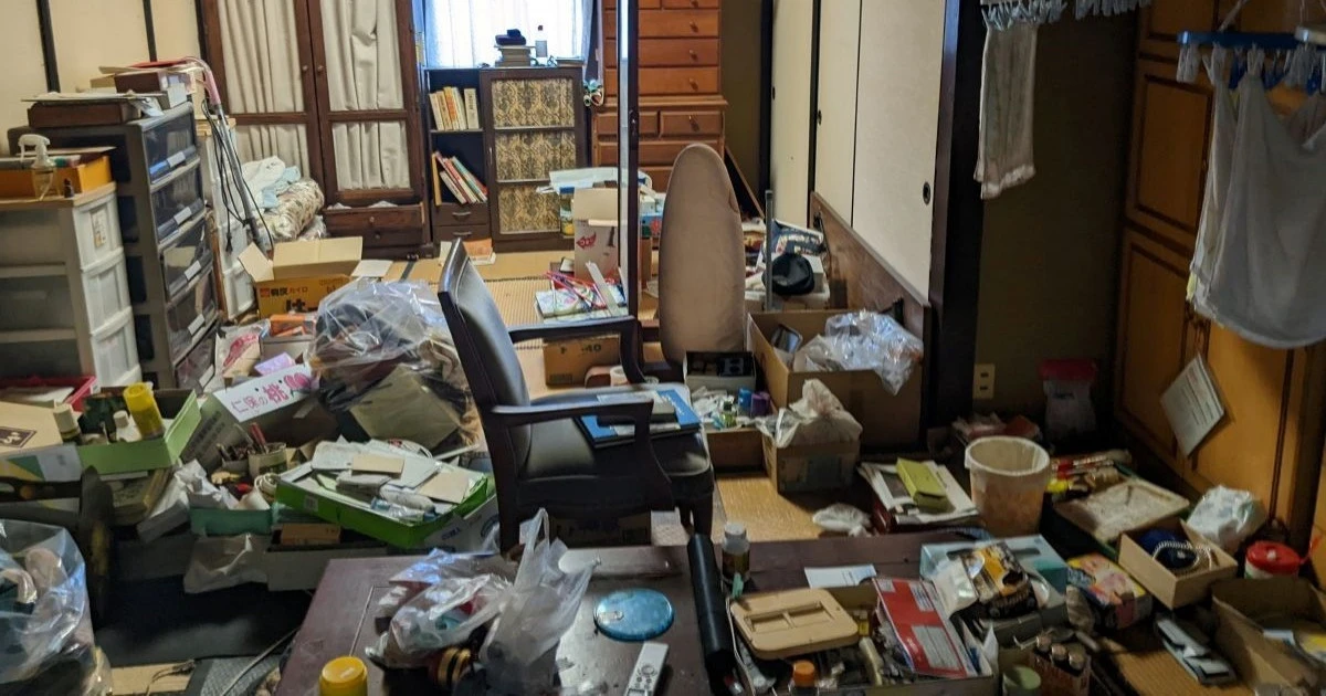 実家がゴミ屋敷になったらどうする？片付けない親の説得方法と放置リスクを解説