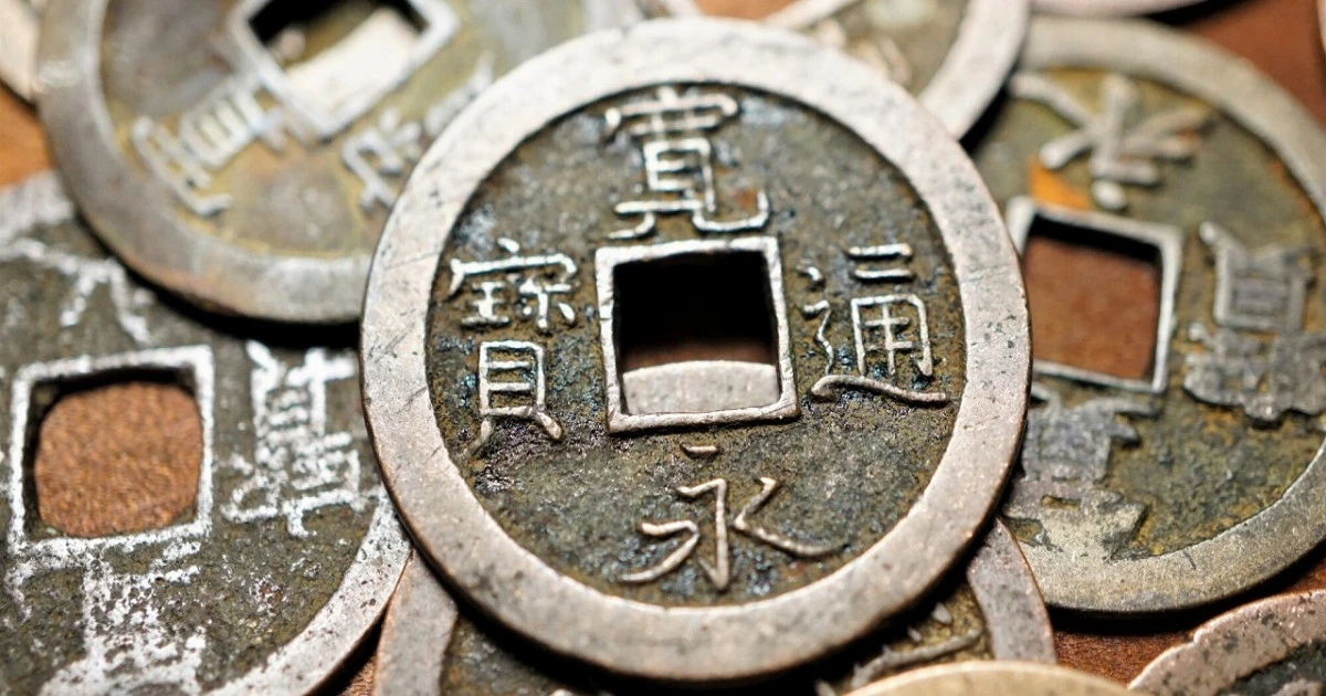 古いお金を高く売るには?古銭の正しい磨き方や保管方法などを解説
