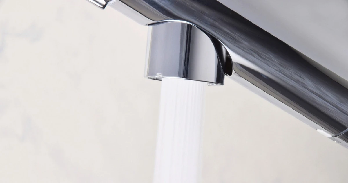 洗面台のシャワーヘッド交換は自分でできる？手順や費用相場を解説