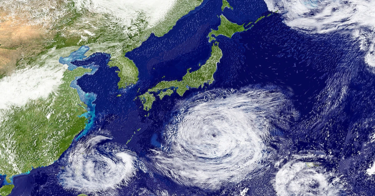 台風や大雨の時に家でできる対策は?普段からしておきたい準備から避難する際の手順まで解説