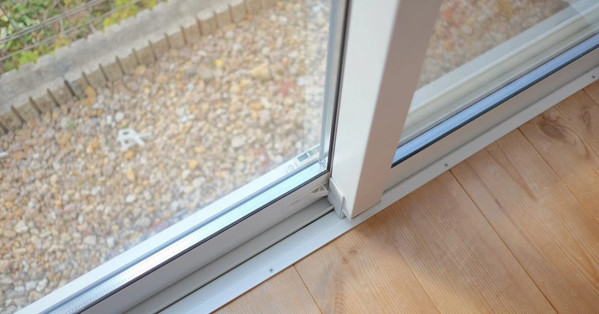 ペアガラス(複層ガラス)とは? 交換するメリットとデメリットを解説