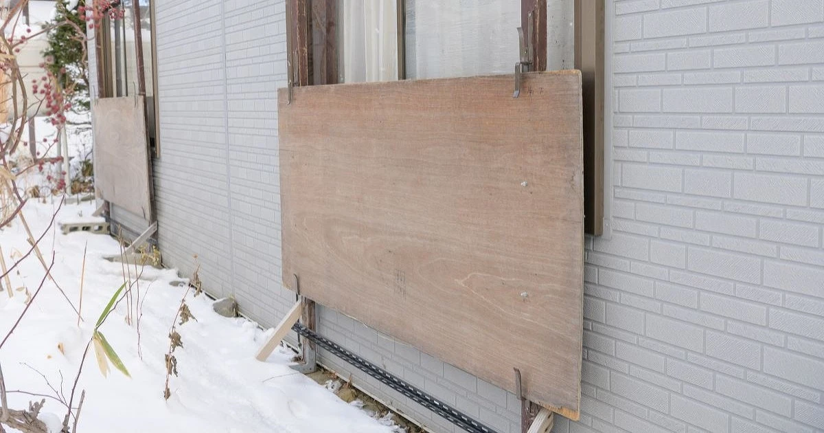 窓の雪囲いはDIYできる!費用や手順、業者に依頼するメリットを紹介
