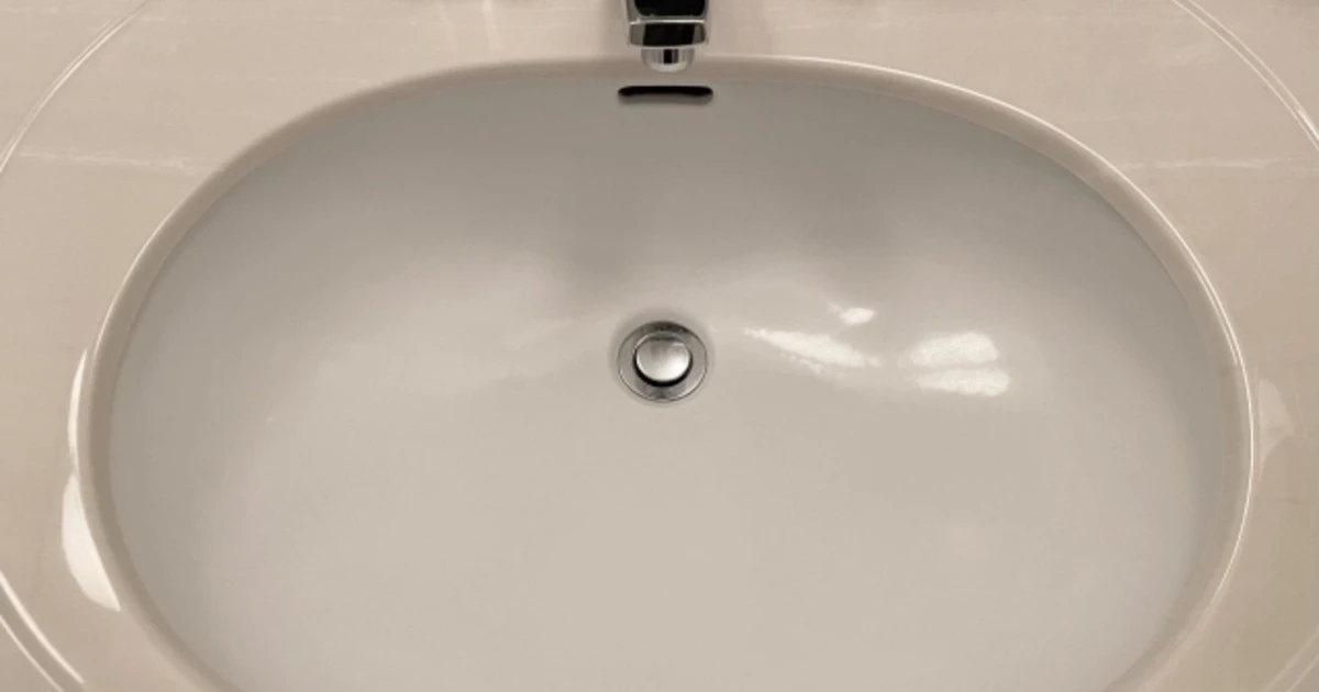 洗面台のひび割れは自分で直せる？DIYの限界と修理費用の相場を比較