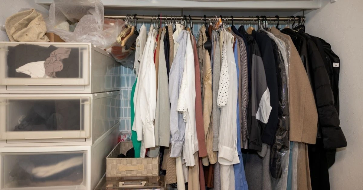 服を捨てるのがもったいないと感じる方へ｜後悔しない手放し方と判断基準