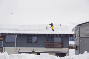 雪下ろしの風景の写真