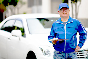 割れ ヒビ 車のガラスの修理方法や費用相場などをご紹介します Eparkくらしのレスキュー 割れ ヒビ 車のガラスの修理方法や費用相場などをご紹介します Eparkくらしのレスキュー