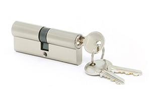 家の鍵が抜けない そんな時に試してほしい対処法 Eparkくらしのレスキュー 家の鍵が抜けない そんな時に試してほしい対処法 Eparkくらしのレスキュー