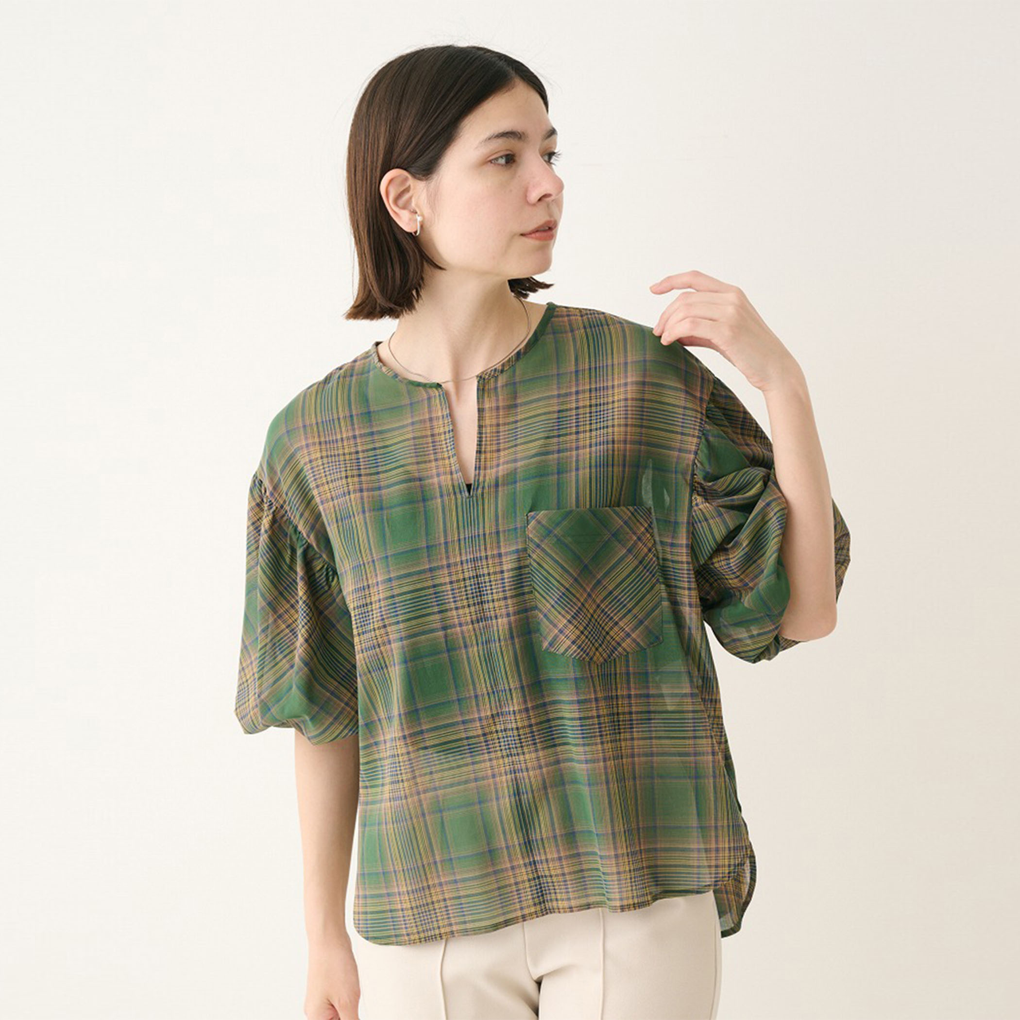 バルーンチェックブラウス