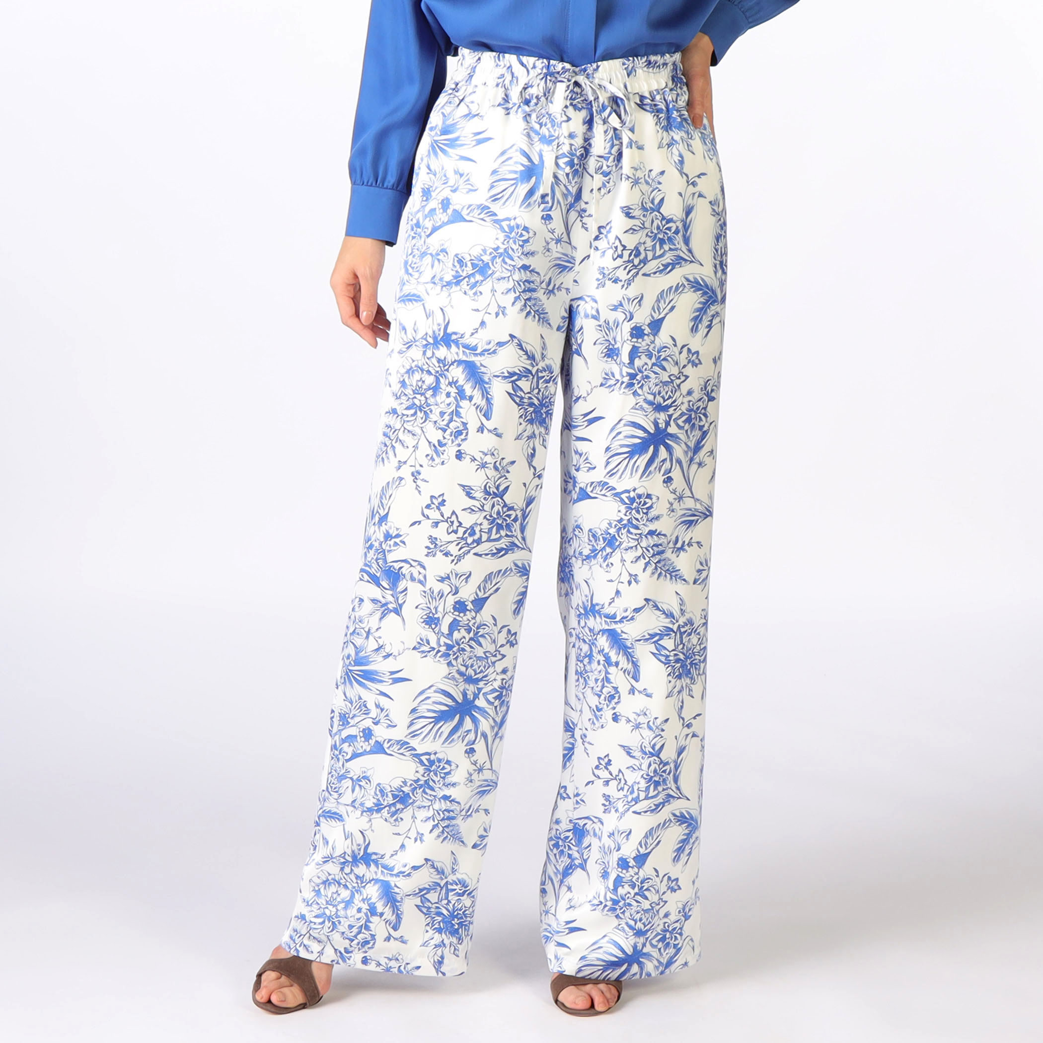 モノクロフラワーパンツ