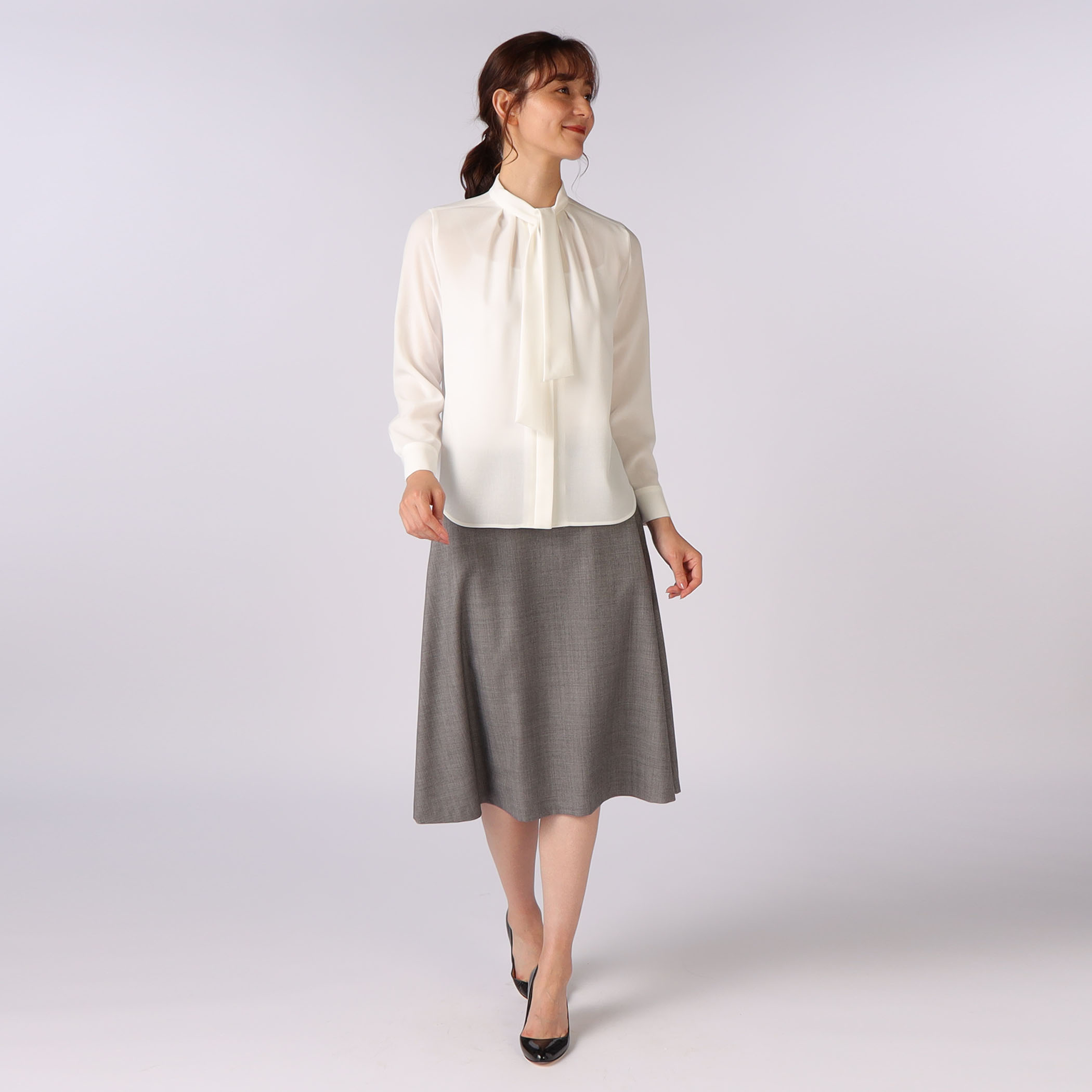 ハイツイストビエラブラウス