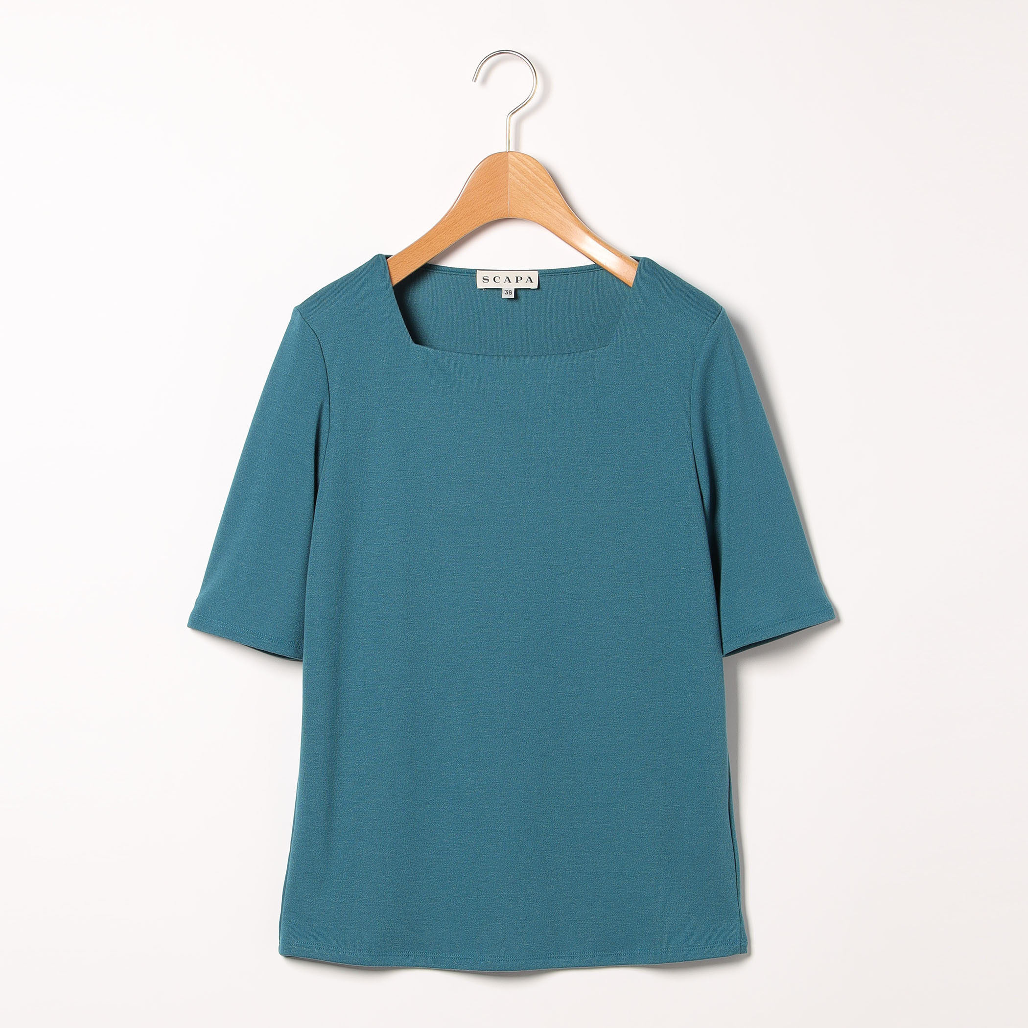 ドレープフライスカットソー