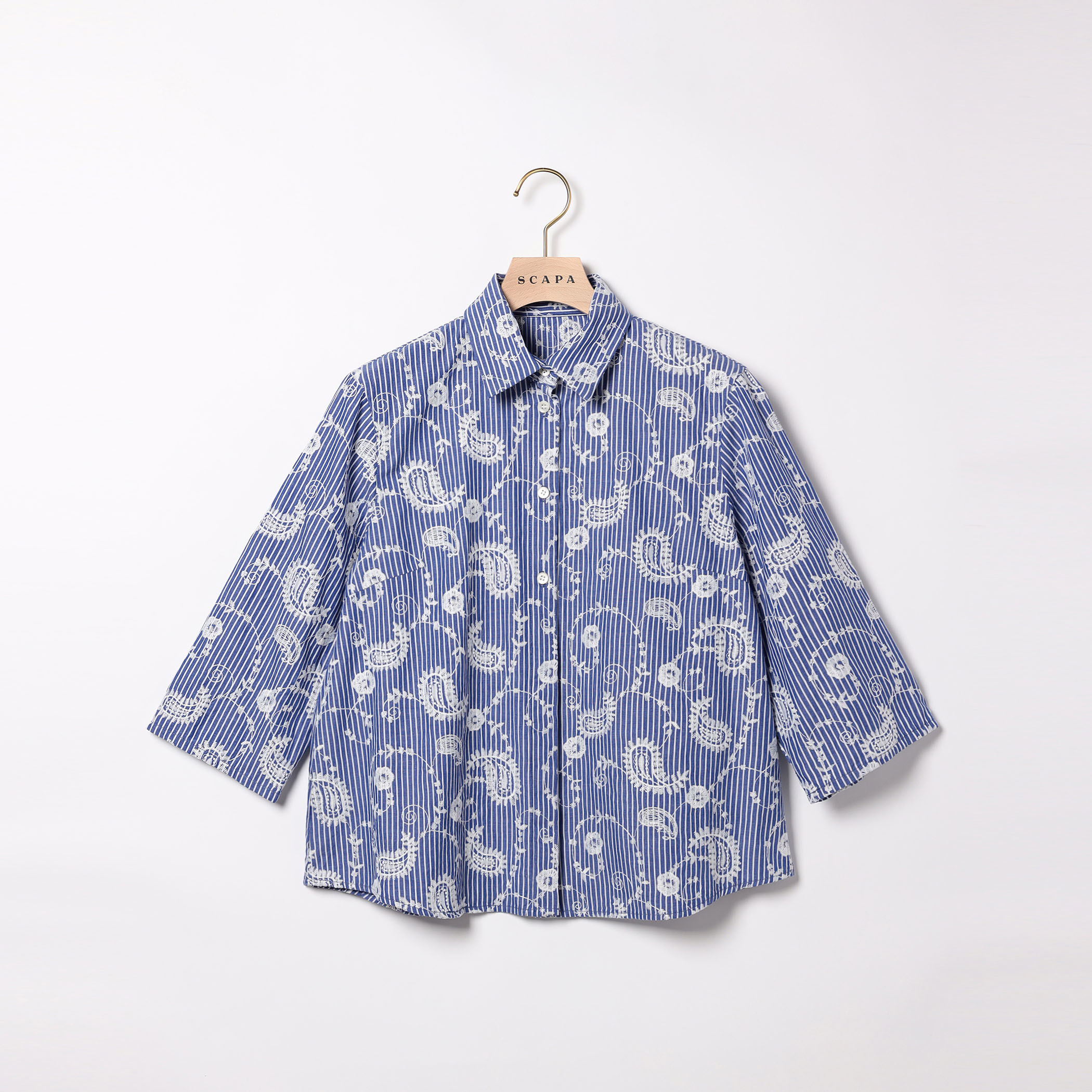 エンブロペーズリーストライプブラウス