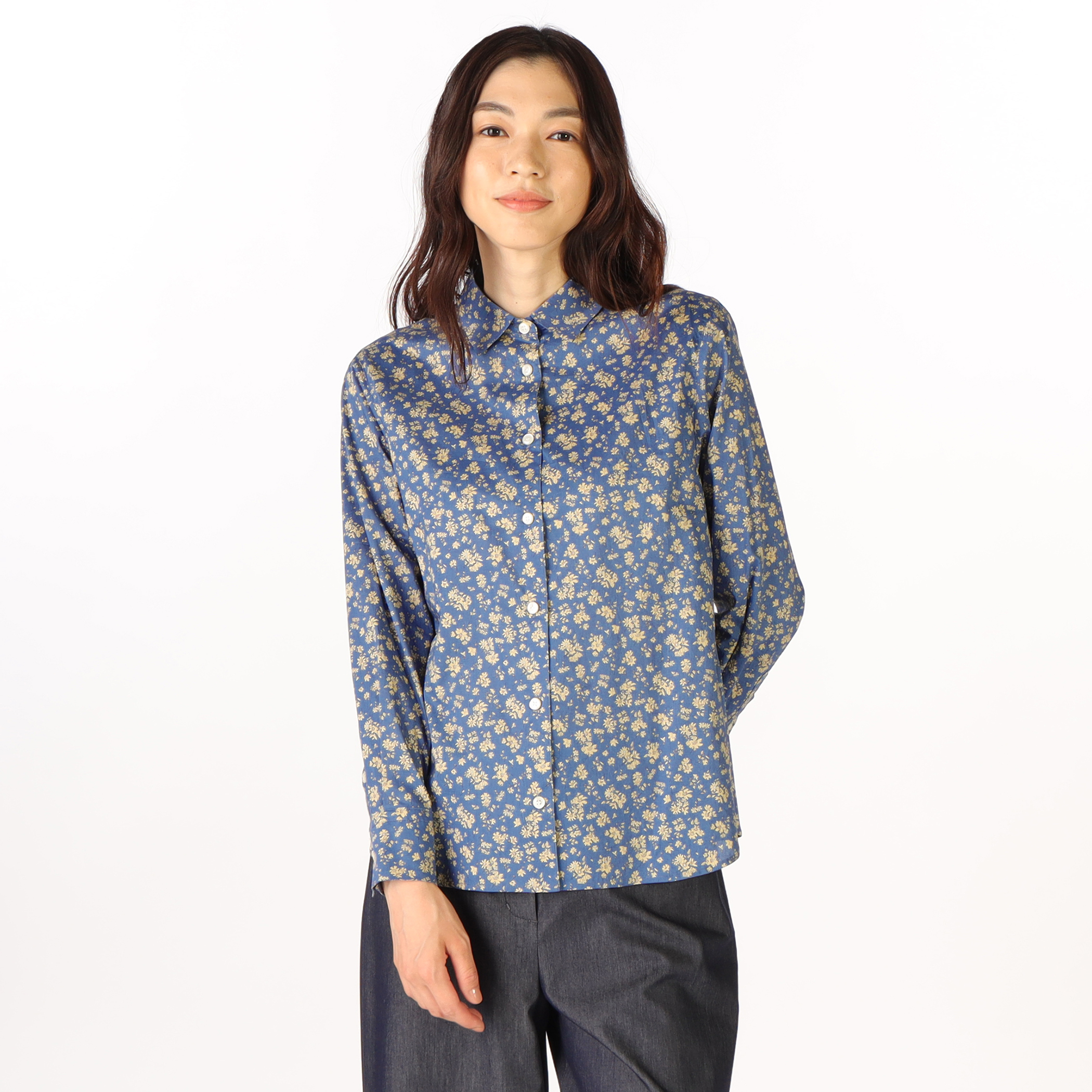 LIBERTYプリントフラワーシャツブラウス