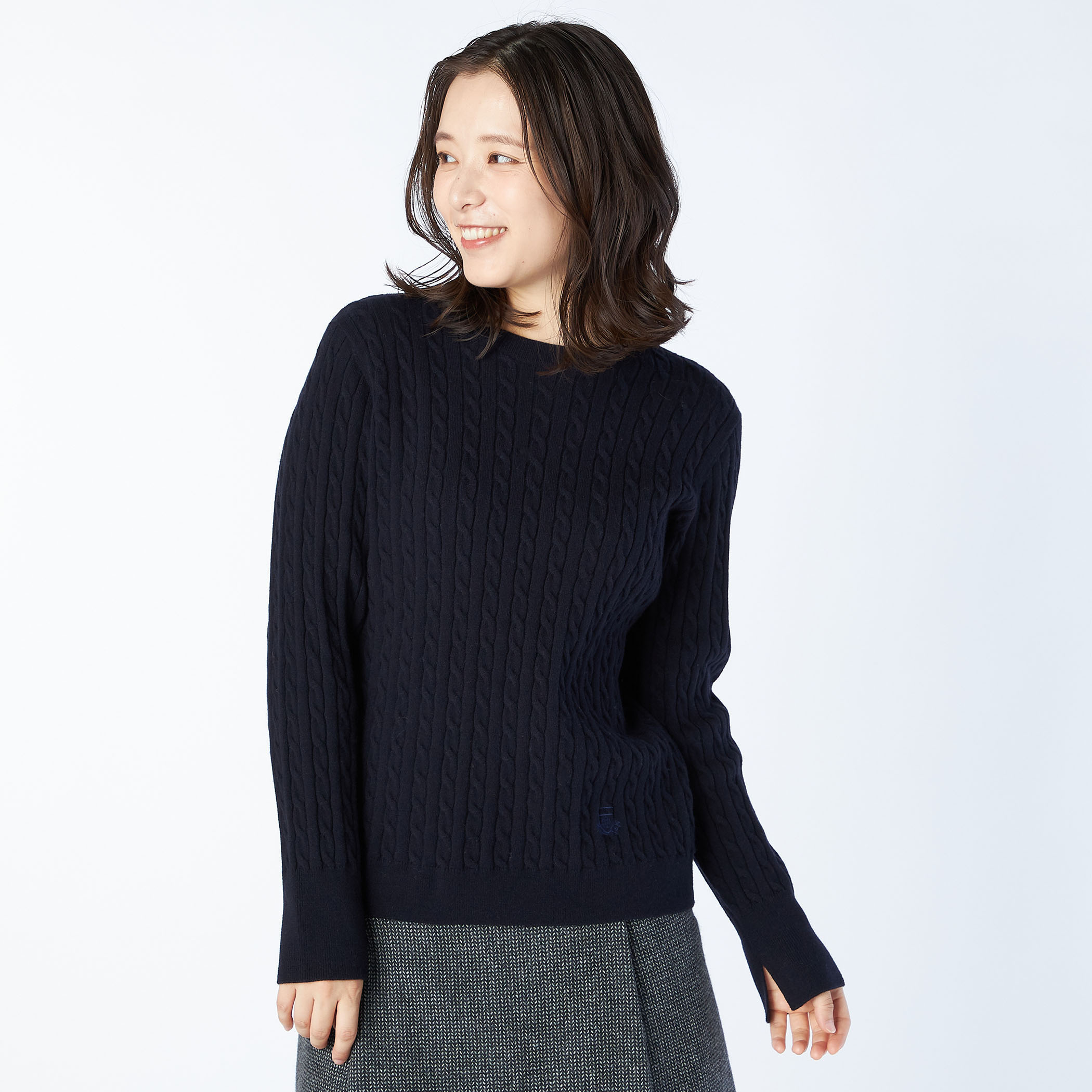 グリフィンクルーネックニット