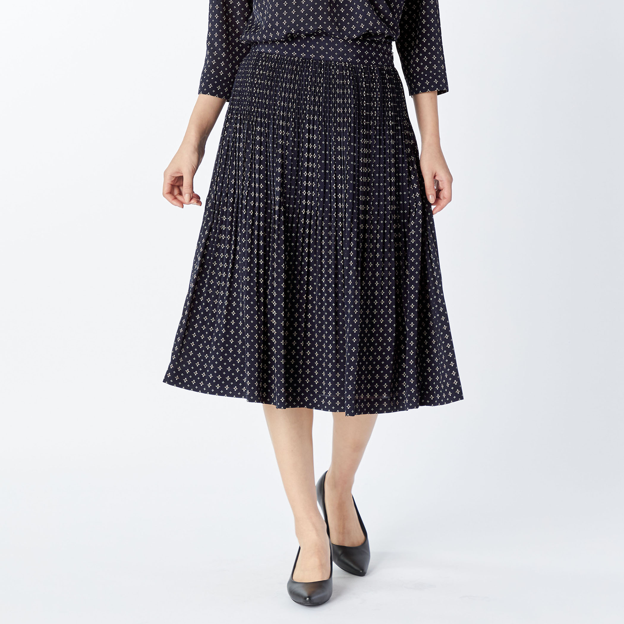 ジオメトリックパターンスカート