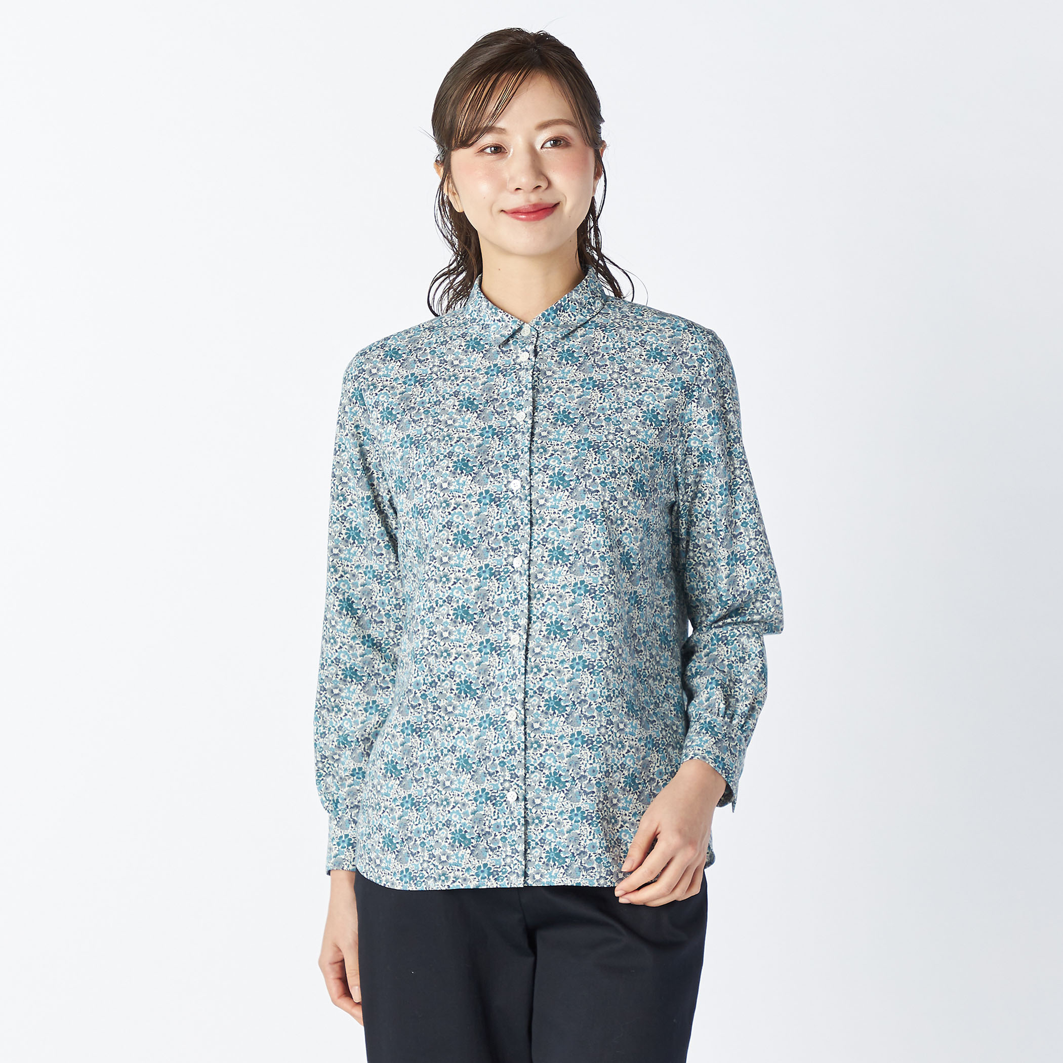 ノスタルジックフラワーブラウス