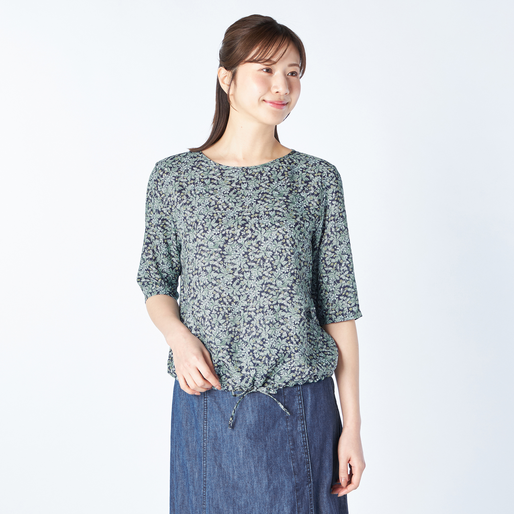 Ｗｉｌｄ　Ｆｌｏｗｅｒ　Ｍｅａｄｏｗブラウス