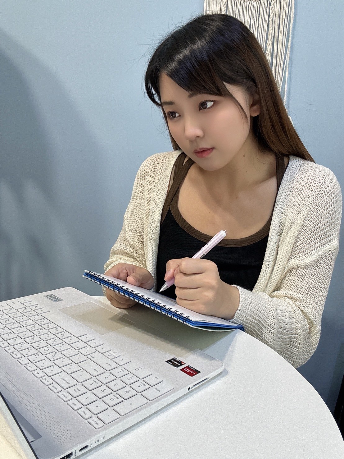 相見恨晚的  AD POST 網紅行銷專案管理平台  原