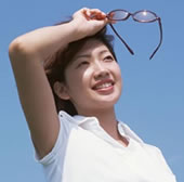 紫外線が引き起こす目のトラブル