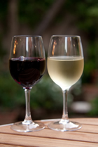 乳がん予防のためにも、お酒はほどほどに