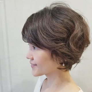 現代の髪型 ラブリー髪型 ボブ 40 代 くせ毛