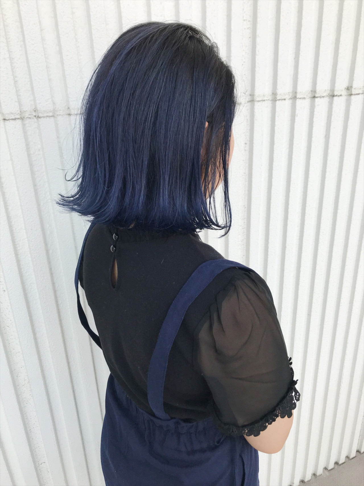 現代の髪型 心に強く訴えるネイビー ブルー カラー バター