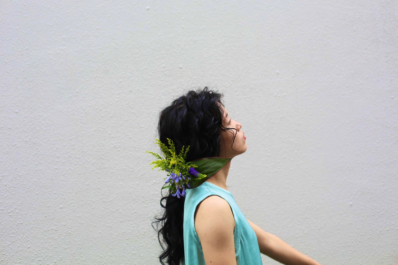 ポニーテールアレンジ 結婚式アレンジ お花ヘア 生花アレンジ G Hair Design オノミカ Hair