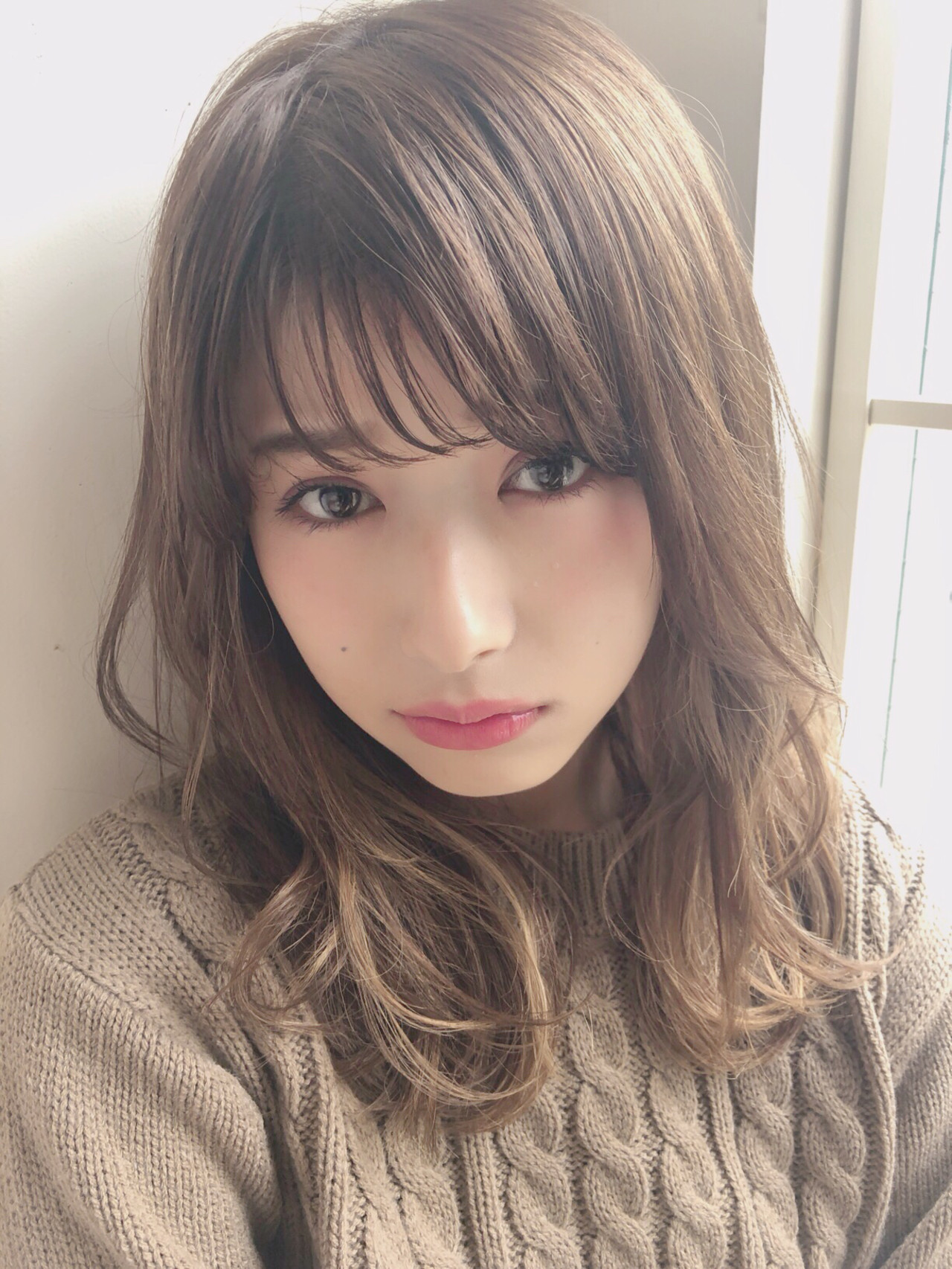 フェミニン 前髪 ミディアム 大人かわいい Garden Omotesando 田塚 フェミニン 前髪 ミディアム 大人かわいい Garden Omotesando 田塚