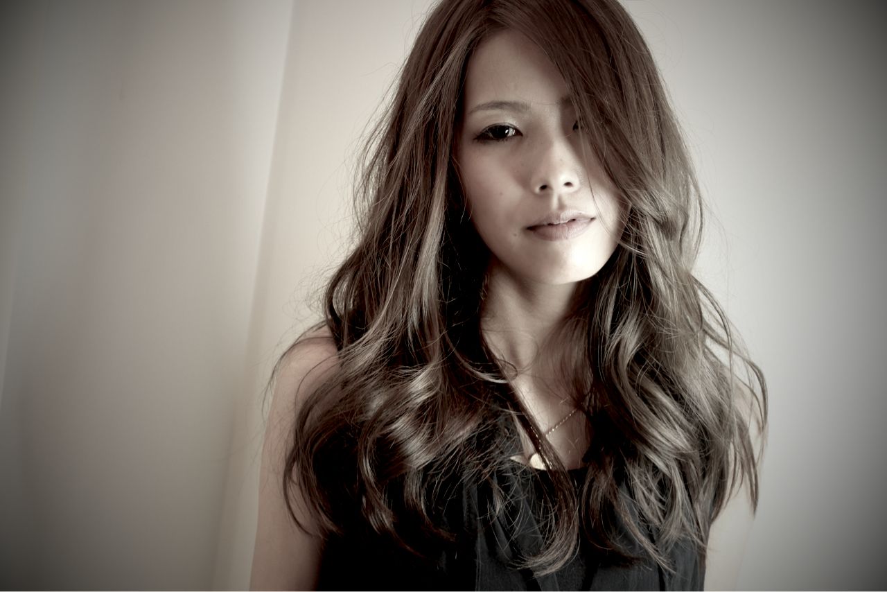 ロング グラマラス 大人女子|LA.DONNA ADDESSO むぎ 23848【HAIR】