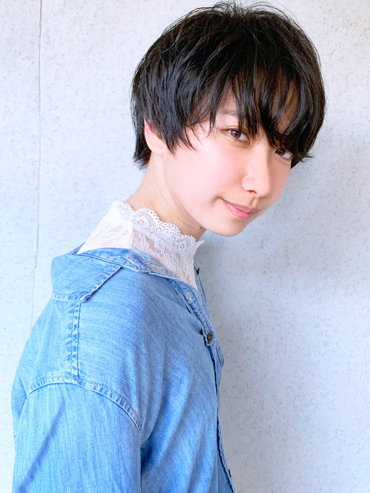 黒髪 ゆるウェーブ ナチュラル ショートボブmorio From London