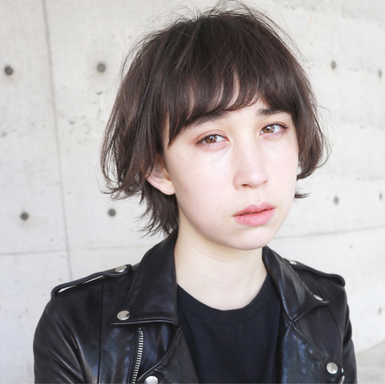 アッシュ 前髪あり ショートボブ ウルフカット|LOAVE AOYAMA