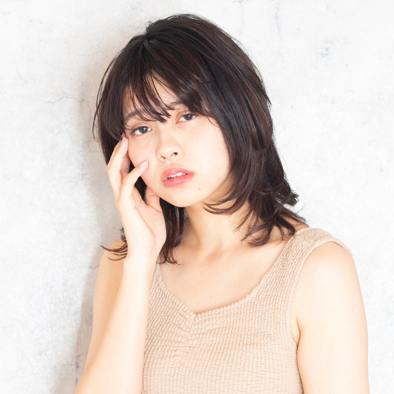 ミディアムレイヤー レイヤー レイヤーカット レイヤースタイル