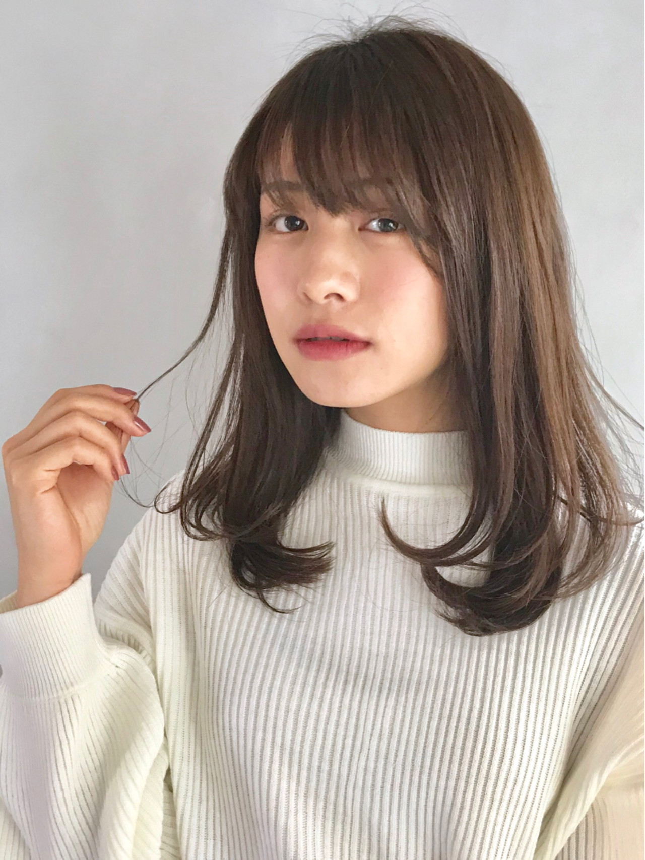 フェミニン ストレート ミディアム グレージュ Joule South 星野 達