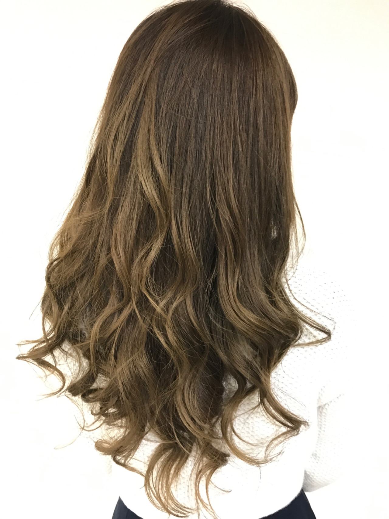 元のヘアカラー グラデーション ロング 無料のヘアスタイル画像