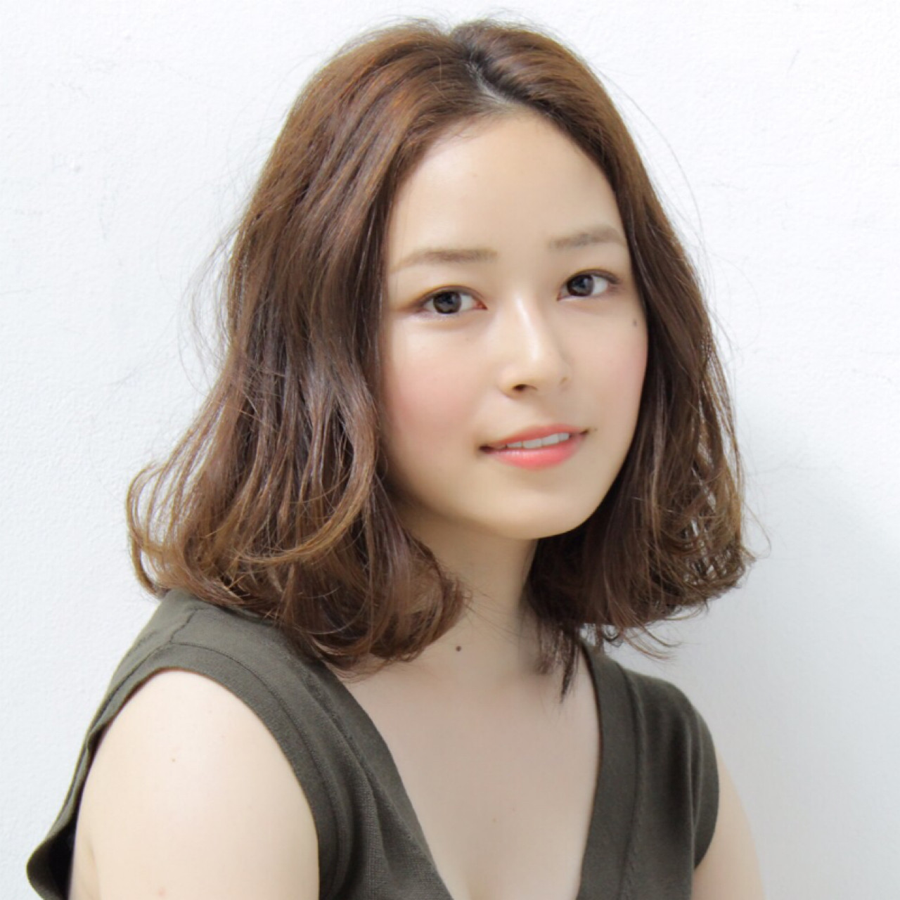ナチュラル くせ毛風 ピュア ミディアム Chiho 211494hair